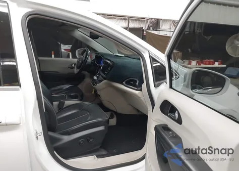 2018 Chrysler Pacifica Limited from USA, damaged, VIN 2C4RC1GG4JR100892